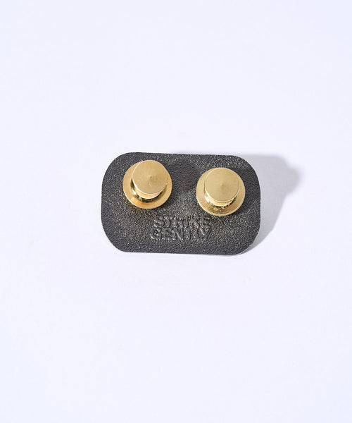 Buy a man eat fish, Pin
