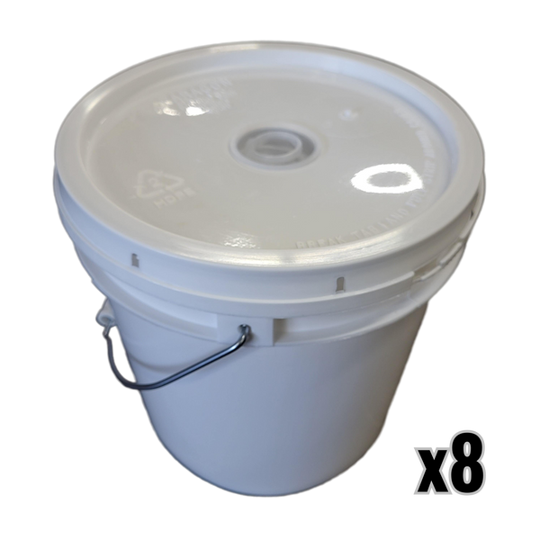 Bucket Feeder With Feeding Plugs