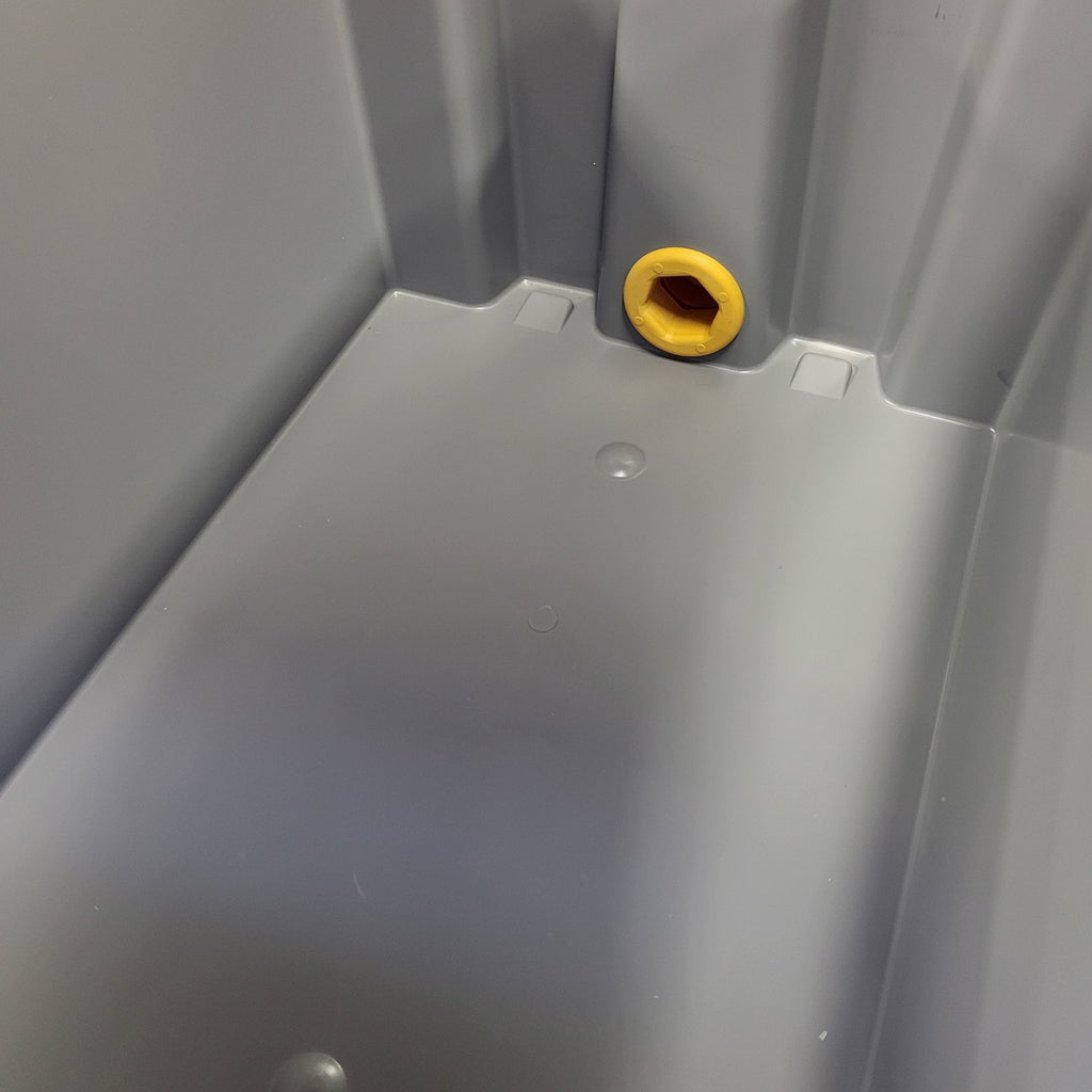 Uncapping Tank Set