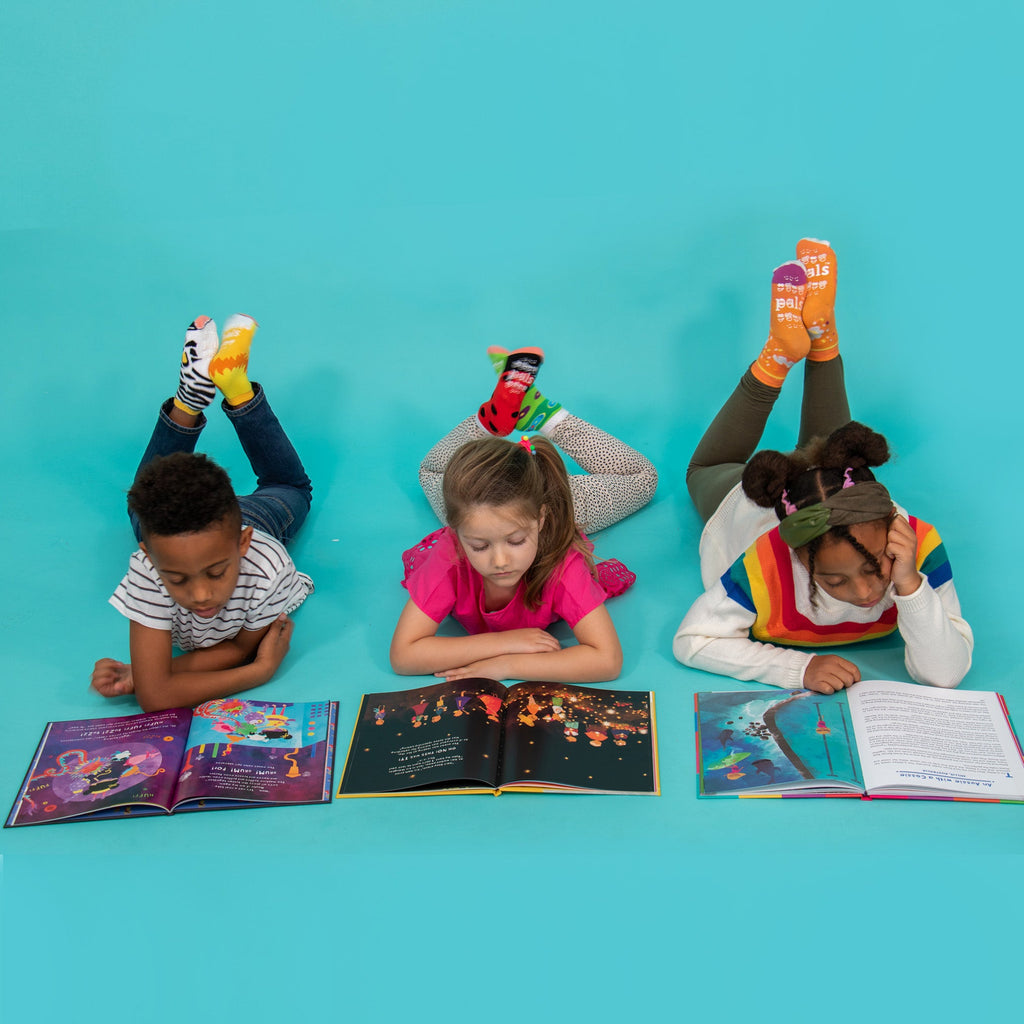 The Bookworm Bundle by Worldwide Buddies